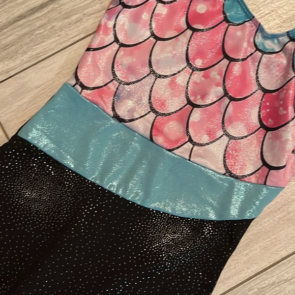 Gymnastics outfits - Picture 6 of 7